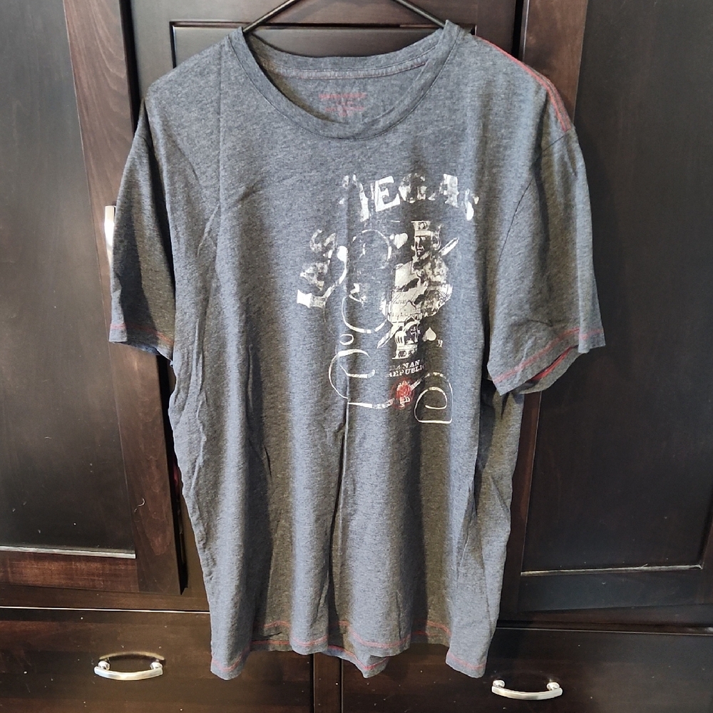 Banana Republic Dark Gray Graphic Tee